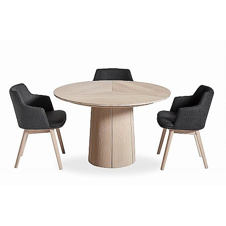 Skovby - SM33 Round Table  plus SM65 Chairs